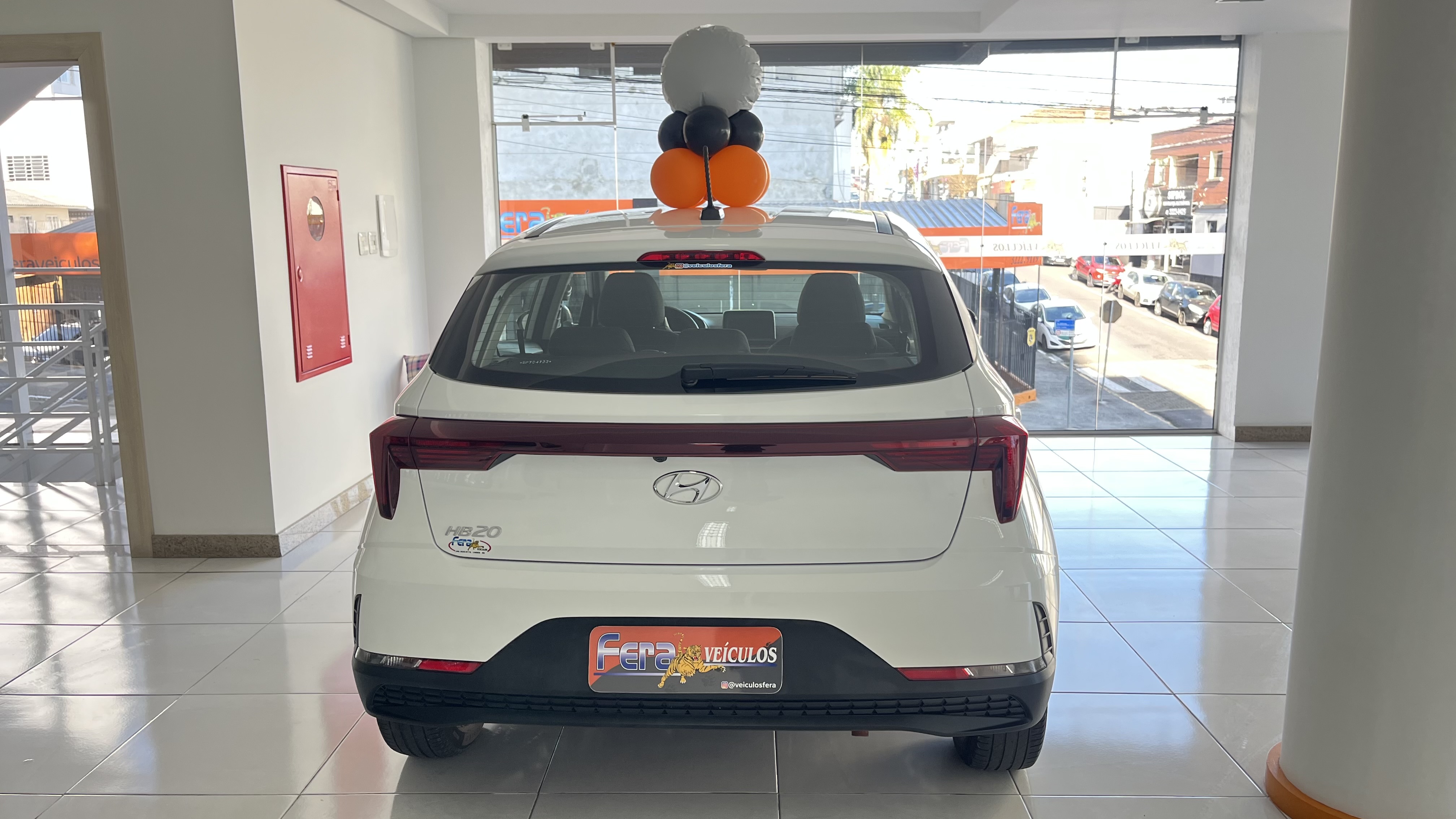 Hyundai HB20 Comfort Plus 1.0 Flex 12V Mec - foto 8