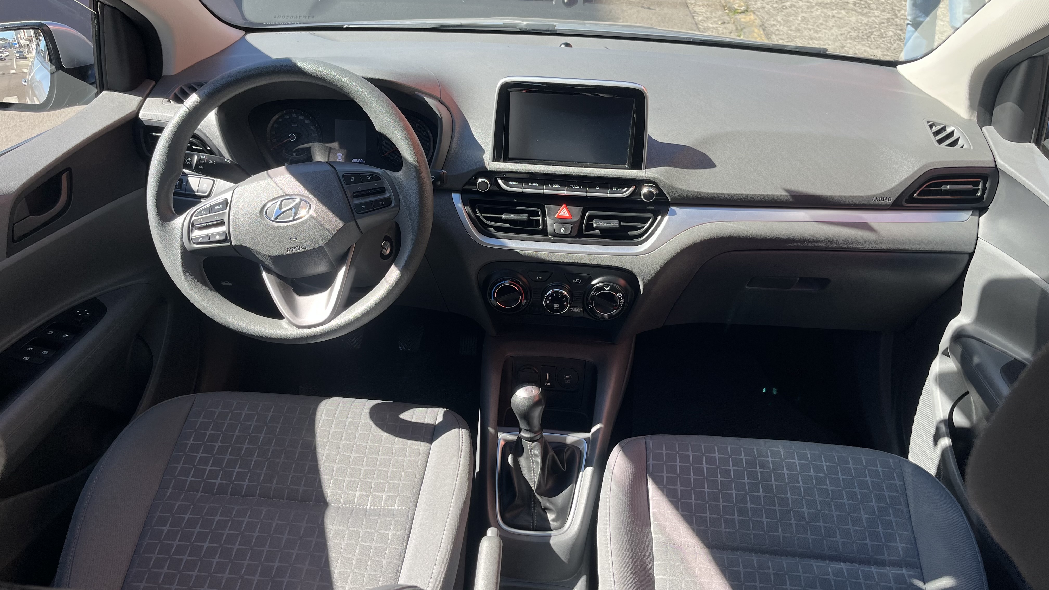 Hyundai HB20S 1.0 Comfort Plus Flex Manual - foto 6