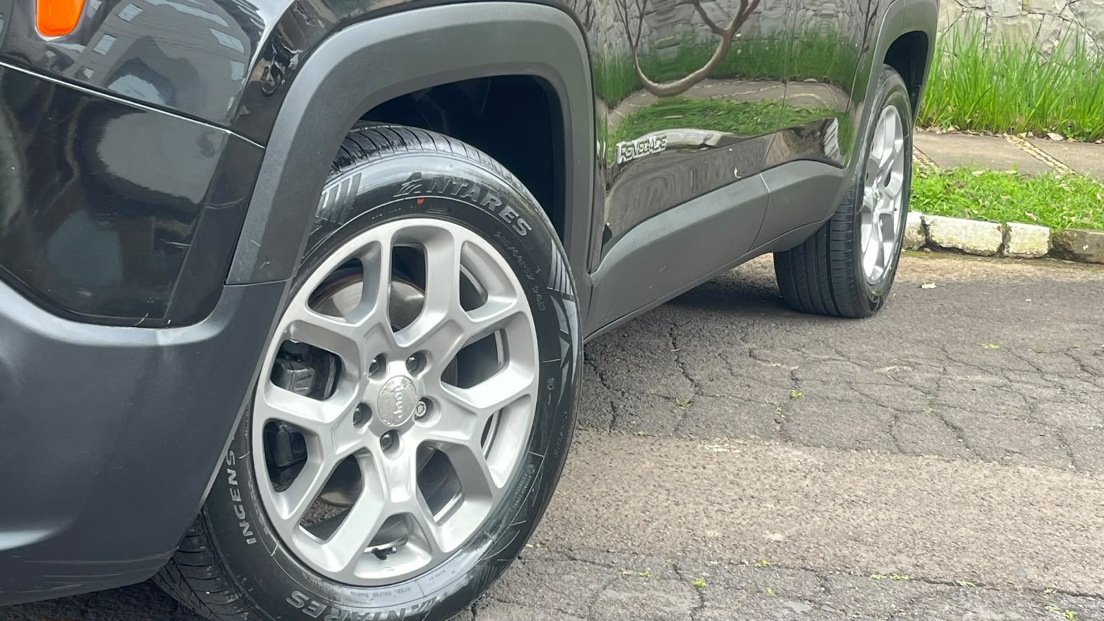 Jeep Renegade 1.8 Longitude 4X2 Flex 16V Aut - foto 9