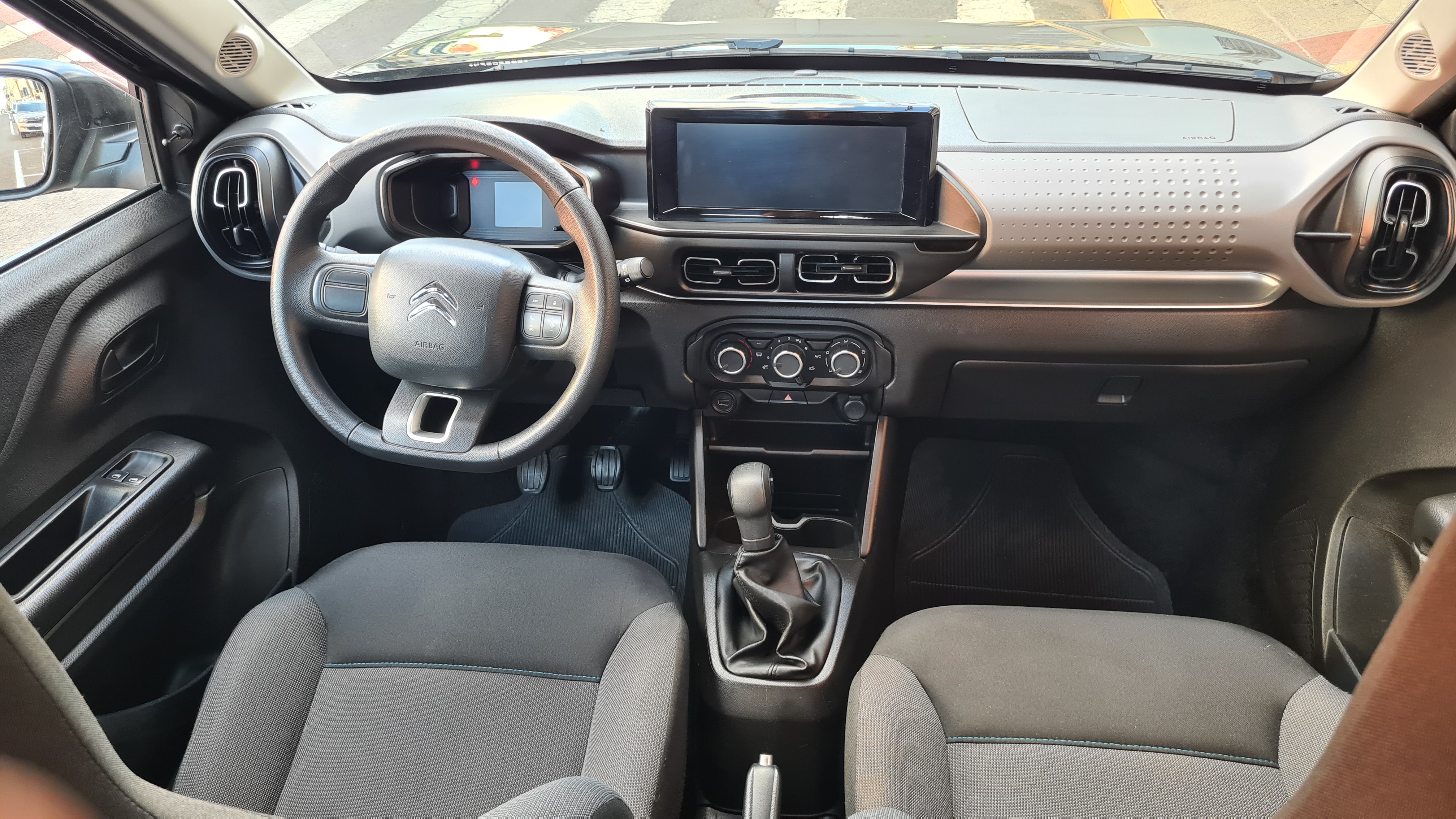 Citroën C3 1.0 FIREFLY FLEX LIVE MANUAL - foto 5