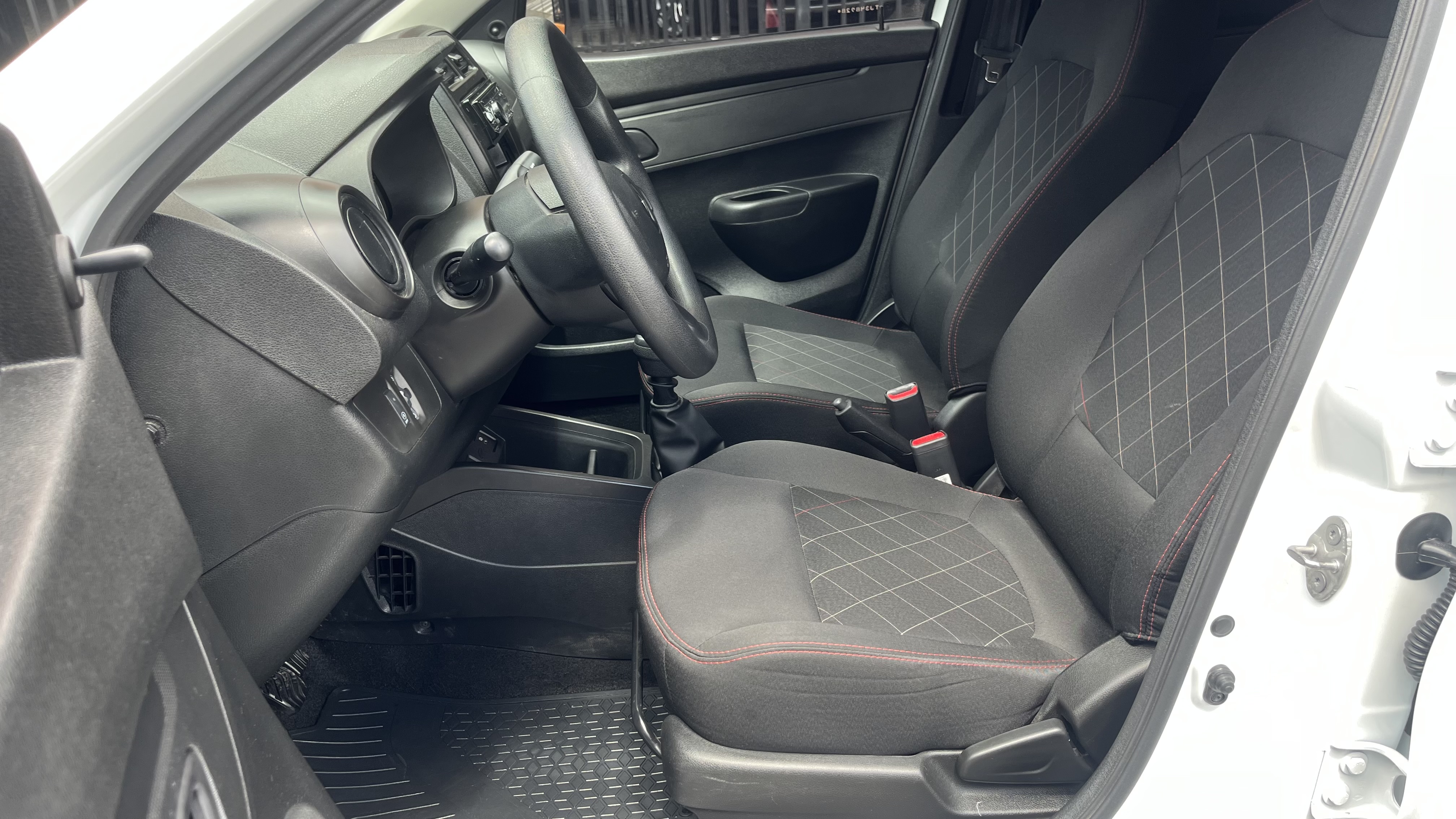 Renault Kwid 1.0 Zen Flex12V 5P Mec… - foto 7