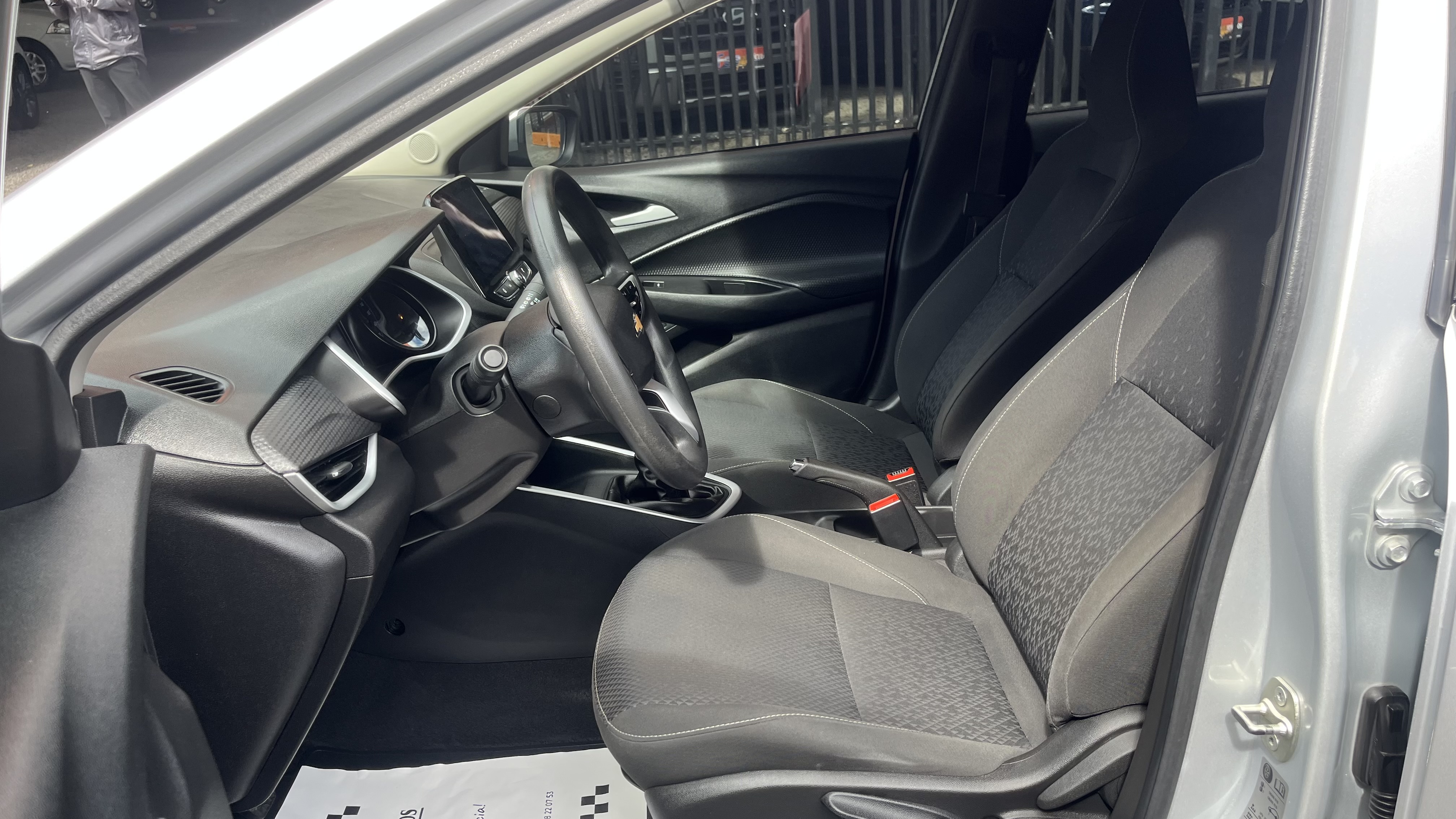 Chevrolet Onix 1.0 LT 12V Flex 5P Manual… - foto 7